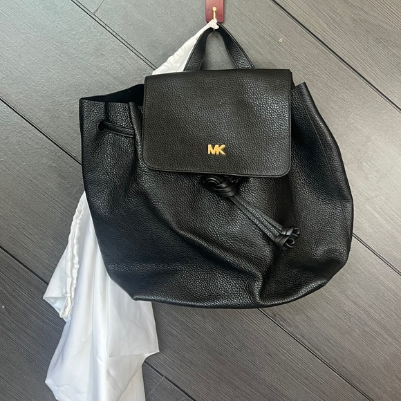 MK Drawstring Backpack Bag Black Pebbled Leather NWOT - Picture 2 of 6